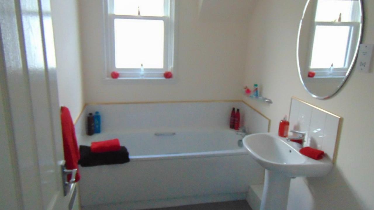 Montclaire Apartamento Ballater Exterior foto