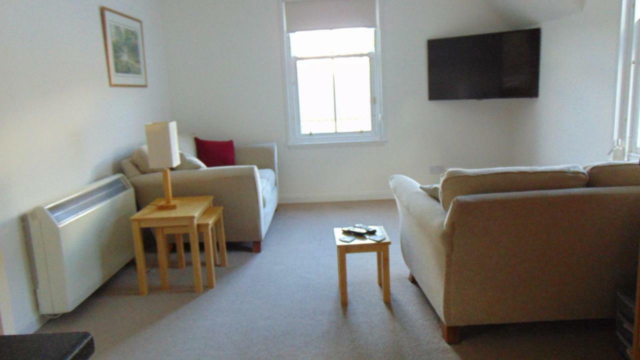 Montclaire Apartamento Ballater Exterior foto